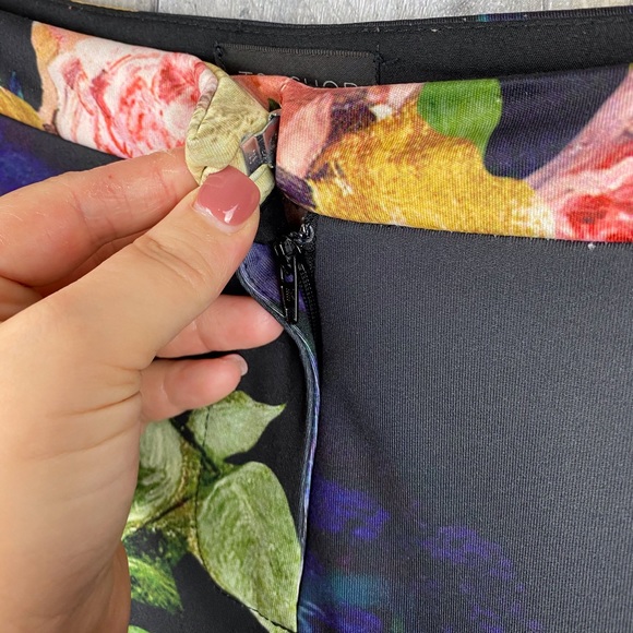 Topshop Satin Floral Butterfly Crop Trouser Size 4 - Picture 5 of 8